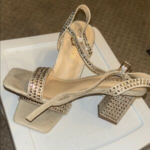 Versona Sparkling Beige Block Heel Sandals